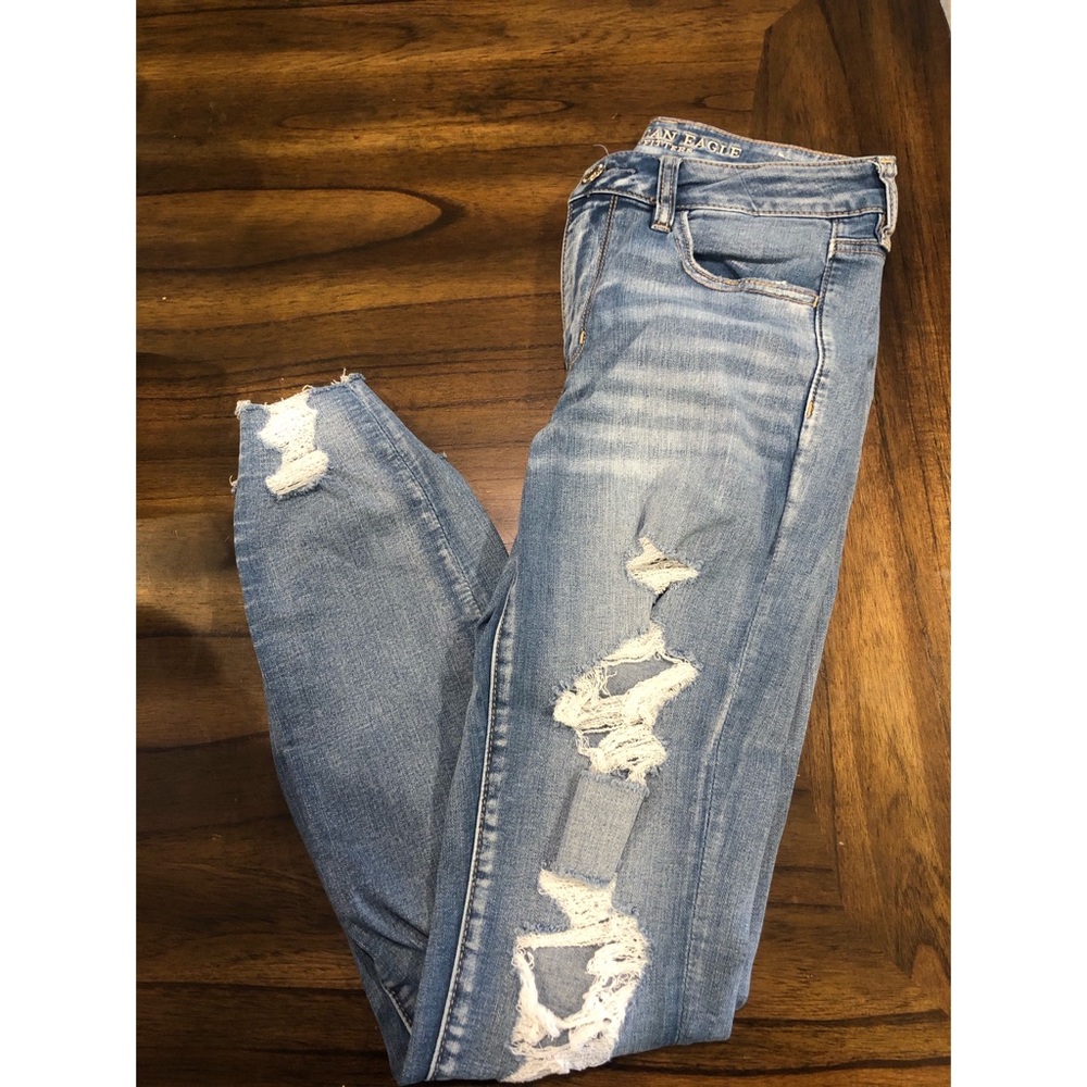 AE distressed high rise jeggings